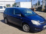 Opel Zafira-9