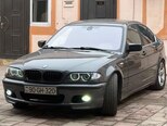 BMW 320-1