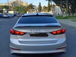 Hyundai Elantra-4