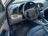 Hyundai Elantra-12
