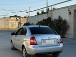 Hyundai Accent-6