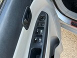 Hyundai Accent-12