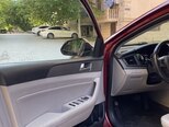 Hyundai Sonata-12
