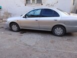 Nissan Sunny-4