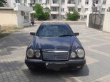 Mercedes E 230-1