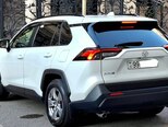 Toyota RAV4-8
