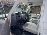 Toyota Land Cruiser-10