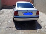 Volkswagen Passat-5