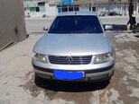 Volkswagen Passat-1