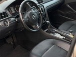 Volkswagen Passat-16