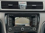 Volkswagen Passat-21