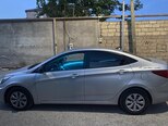 Hyundai Accent-9