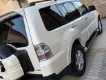 Mitsubishi Pajero-7