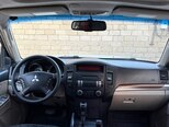 Mitsubishi Pajero-6