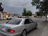 Mercedes E 230-4