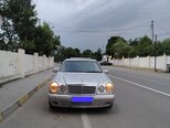 Mercedes E 230-3