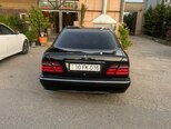 Mercedes E 220-2