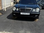 Mercedes E 220-1