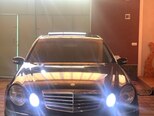 Mercedes E 240-1