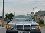 Mercedes 230 E-5