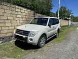Mitsubishi Pajero-19