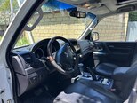 Mitsubishi Pajero-6