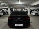 Hyundai Elantra-4