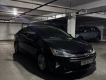 Hyundai Elantra-2
