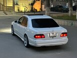 Mercedes E 320-5