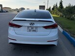 Hyundai Elantra-7