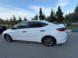Hyundai Elantra-9