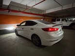 Hyundai Elantra-11