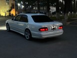 Mercedes E 320-7
