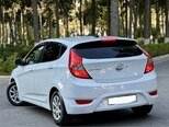 Hyundai Accent-11