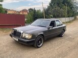 Mercedes 260 E-2