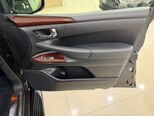 Lexus LX 570-34