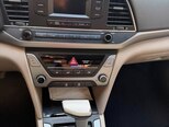 Hyundai Elantra-6