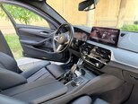 BMW 530e-10