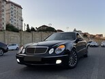 Mercedes E 270-1