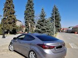 Hyundai Elantra-4