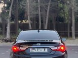 Hyundai Sonata-12
