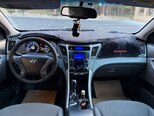 Hyundai Sonata-16