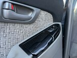 Toyota Land Cruiser Prado-5
