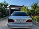 Mercedes E 200-2