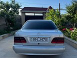 Mercedes E 200-8