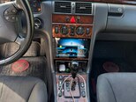 Mercedes E 200-10