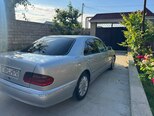 Mercedes E 200-4