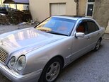 Mercedes E 240-4