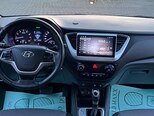 Hyundai Accent-12