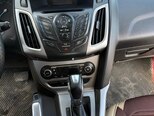 Ford Focus-11